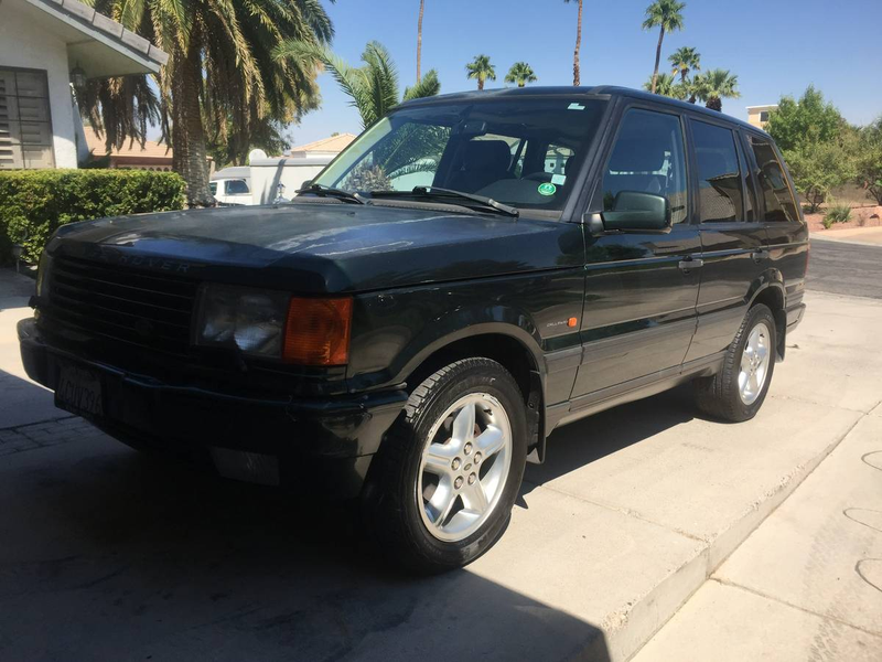 Illustration for article titled For $5,500, Would You Let This 1999 Range Rover 4.6 HSE Callaway Get Away?